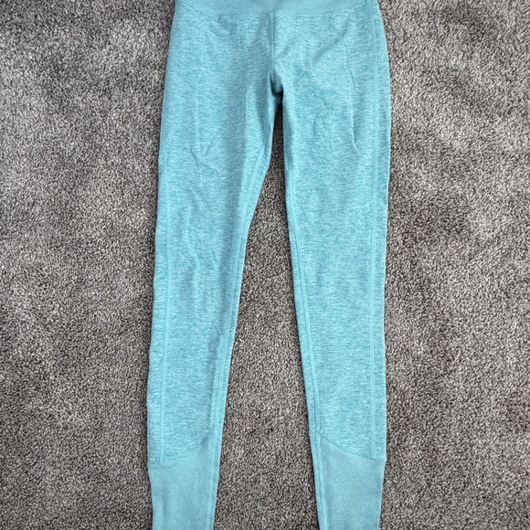 Alo Yoga Leggings - Picture 3 of 3